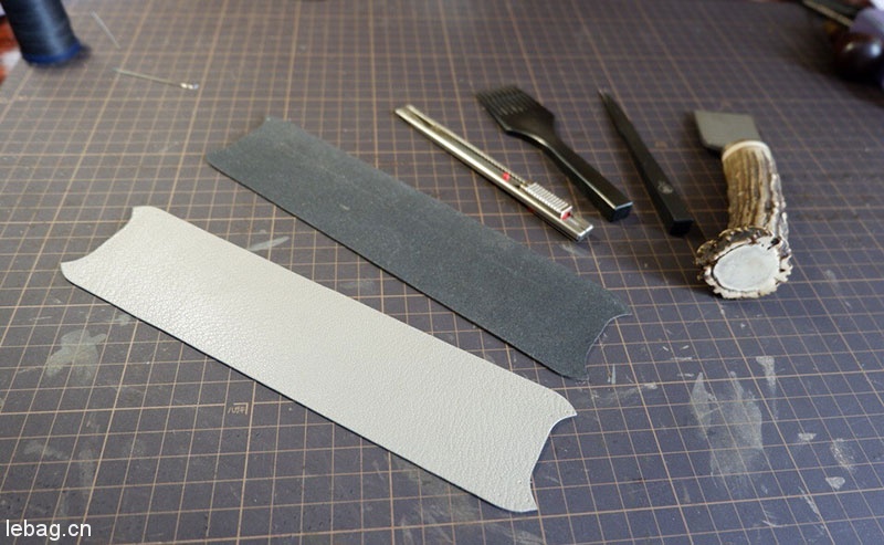 手工皮革小方包的制作过程插图19