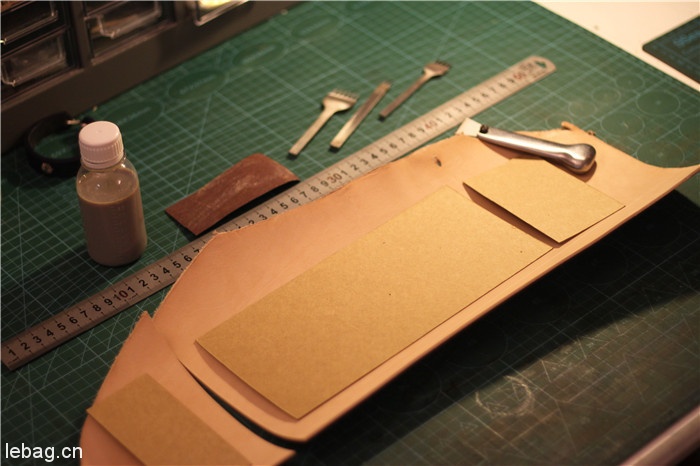 手工皮革教程一个卡包的诞生-手工皮具